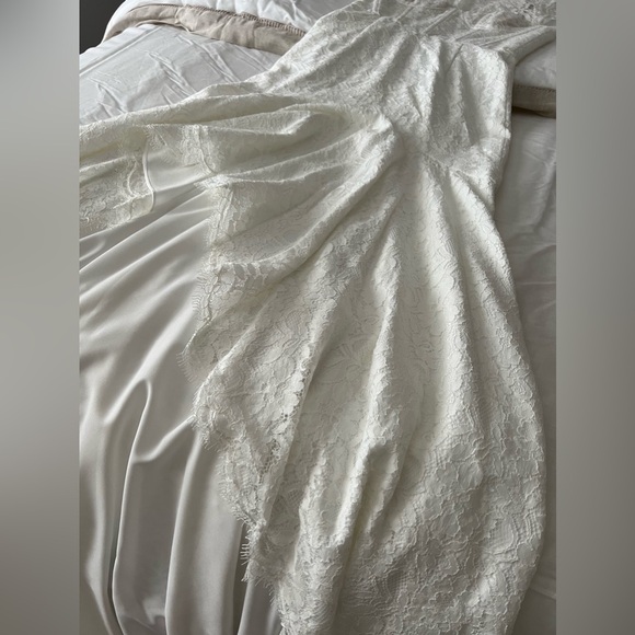 BCBGMaxAzria Bridal Clarissa Dress - Picture 9 of 14